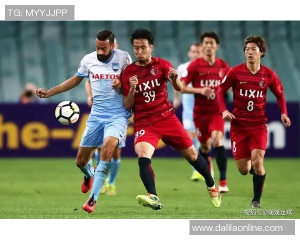 广岛三箭迎战浦和红钻争夺联赛荣耀精彩对决即将上演