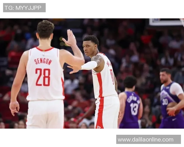 火箭与雷霆激战全场回放精彩瞬间回顾12月26日比赛亮点分析